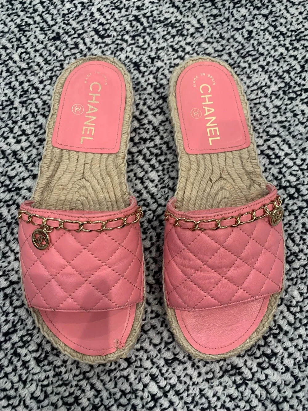 CHANEL Pink Quilted Espadrille Slide with Gold Chain. Size 36
